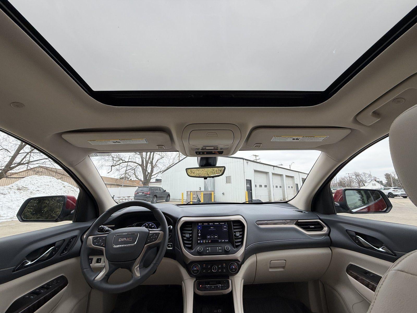 2023 GMC Acadia Denali