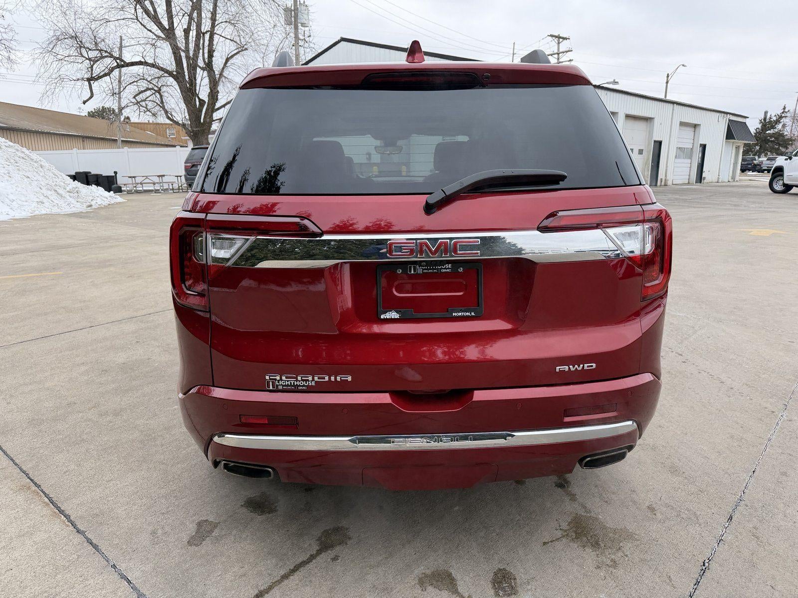 2023 GMC Acadia Denali