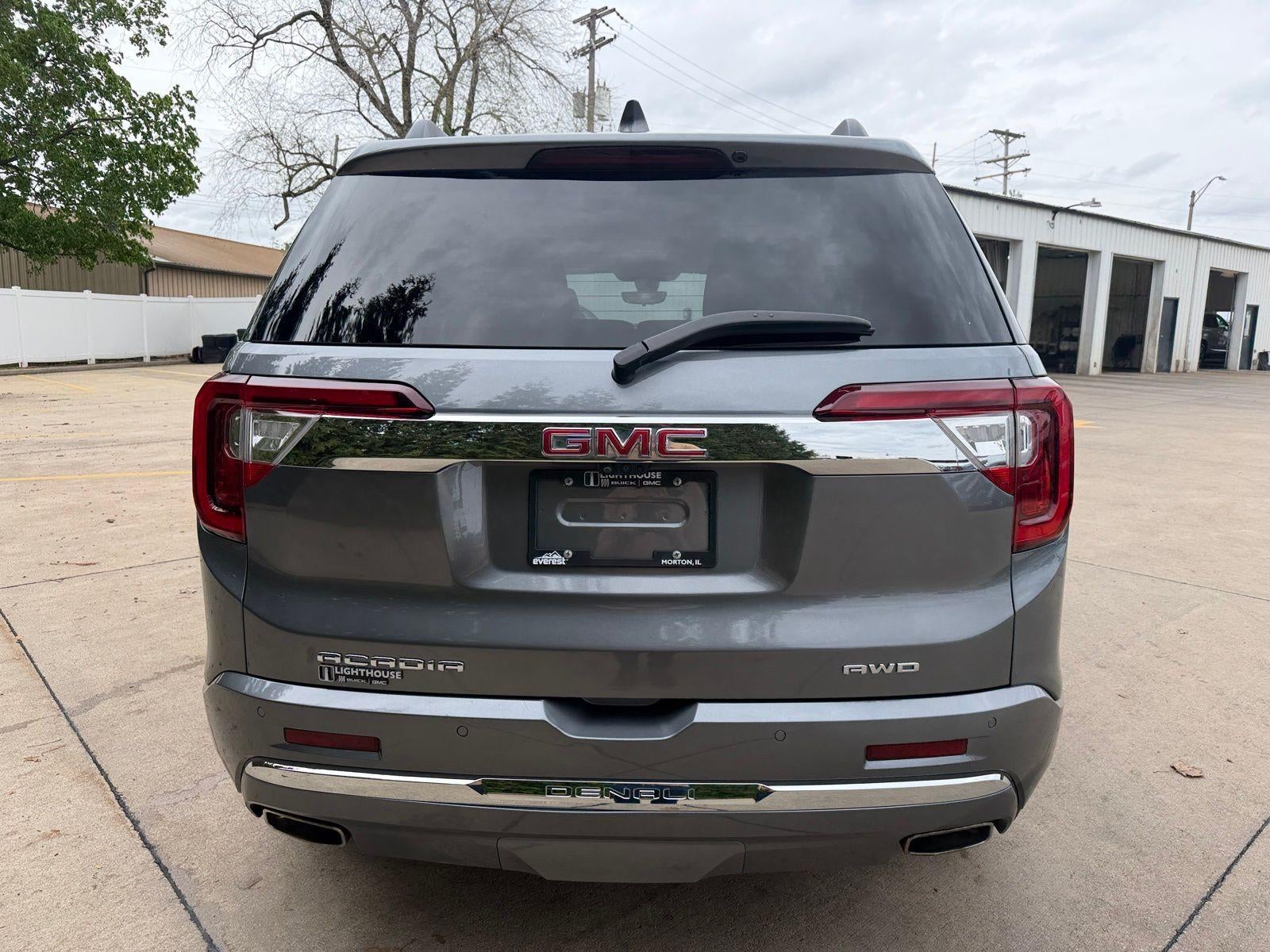 2022 GMC Acadia Denali