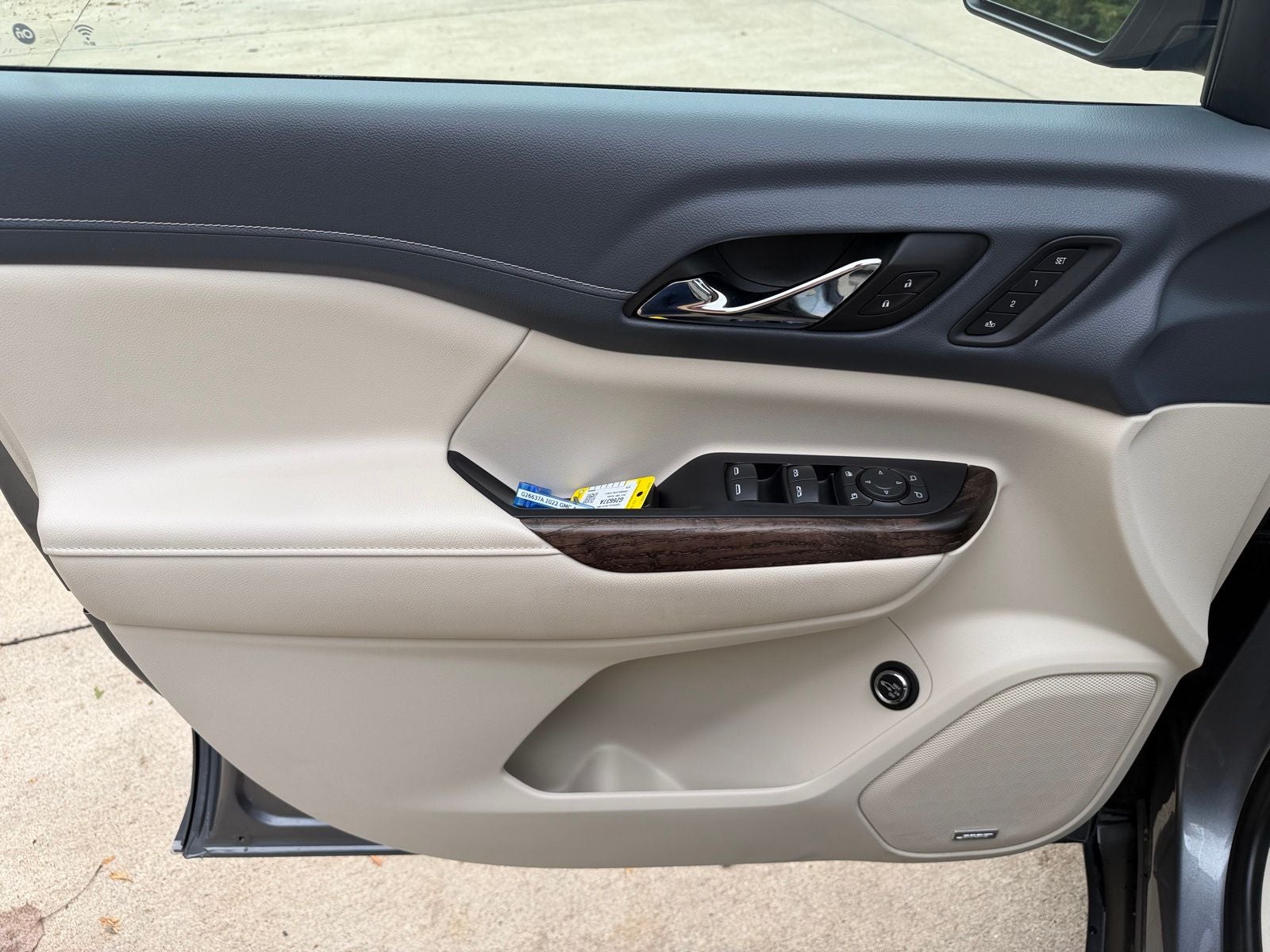 2022 GMC Acadia Denali