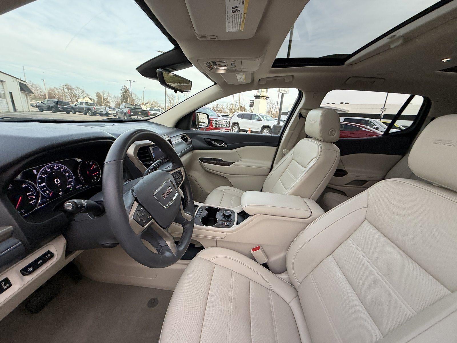 2023 GMC Acadia Denali