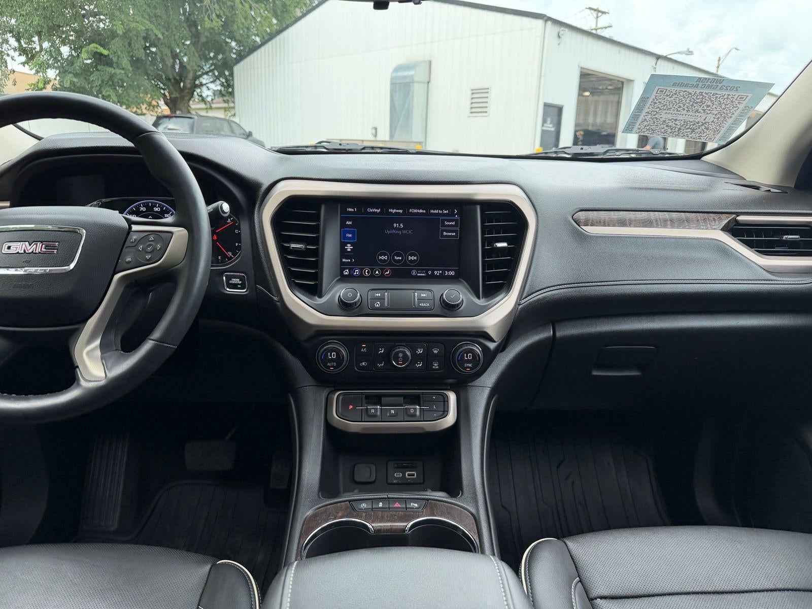 2023 GMC Acadia Denali