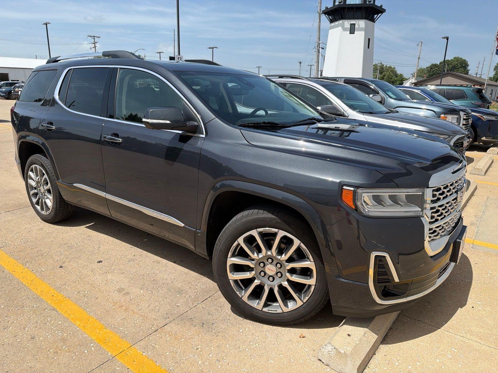 2023 GMC Acadia Denali
