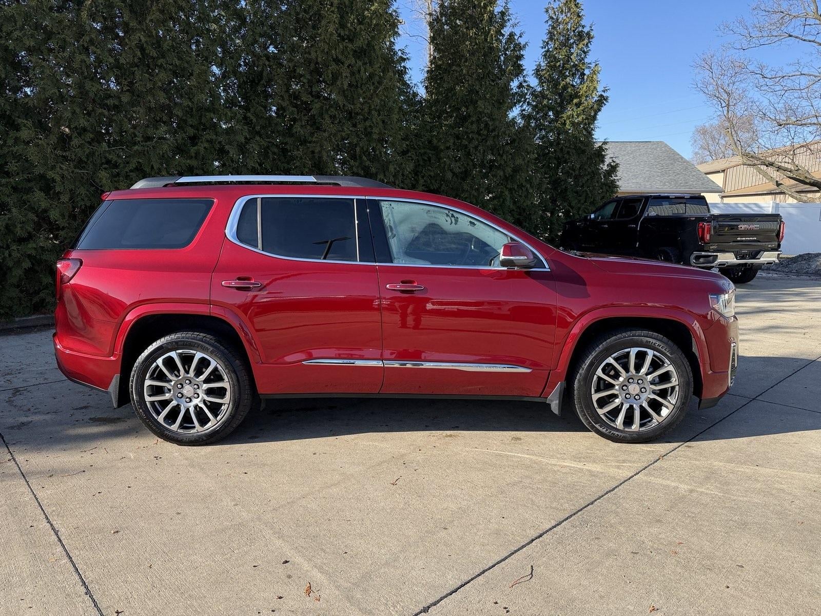 2023 GMC Acadia Denali