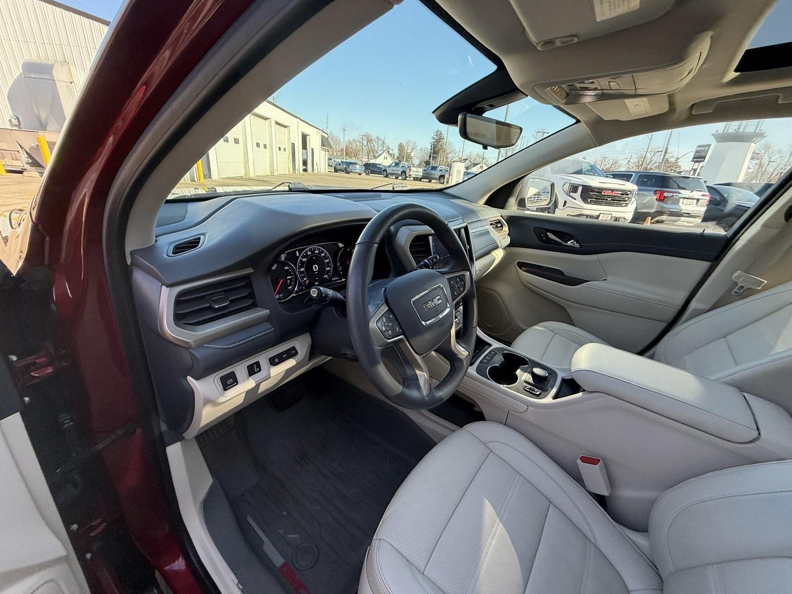 2023 GMC Acadia Denali