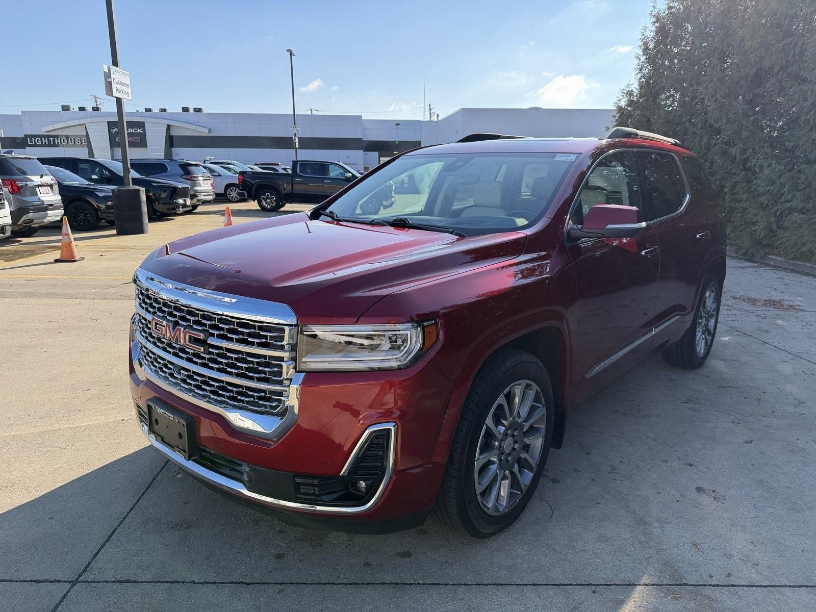 2023 GMC Acadia Denali