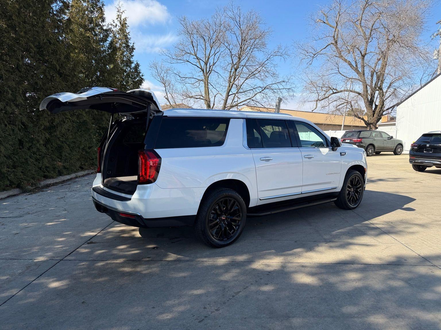 2023 GMC Yukon XL Denali
