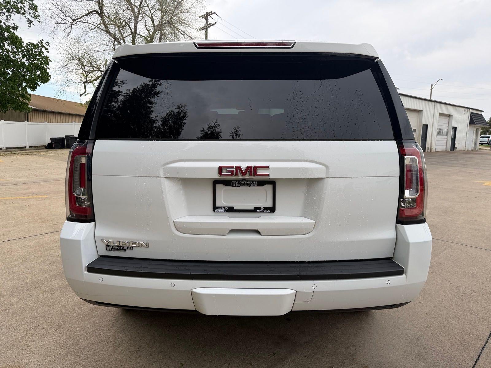 2017 GMC Yukon Base