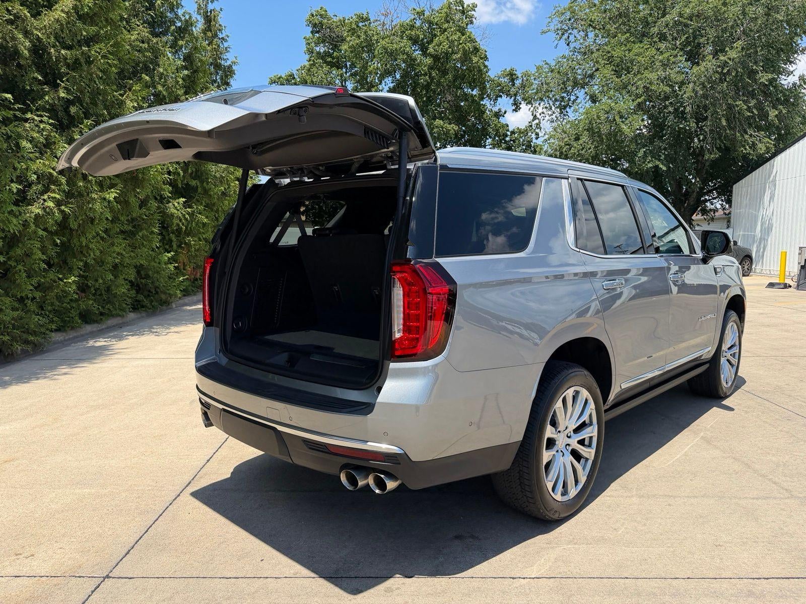 2023 GMC Yukon Base