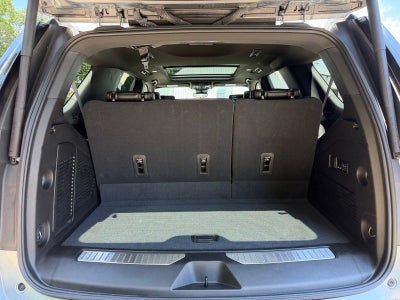 2023 GMC Yukon Base