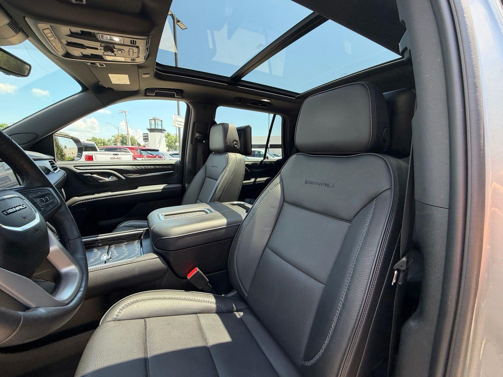 2023 GMC Yukon Base