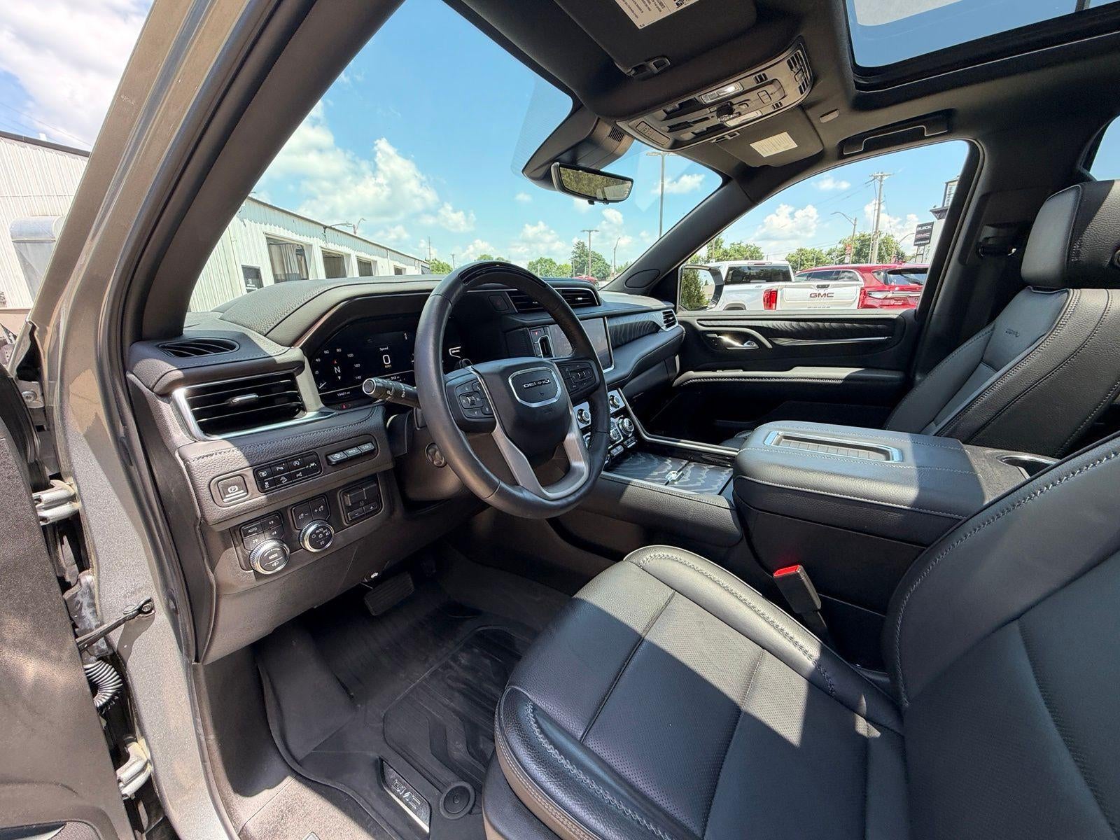 2023 GMC Yukon Base