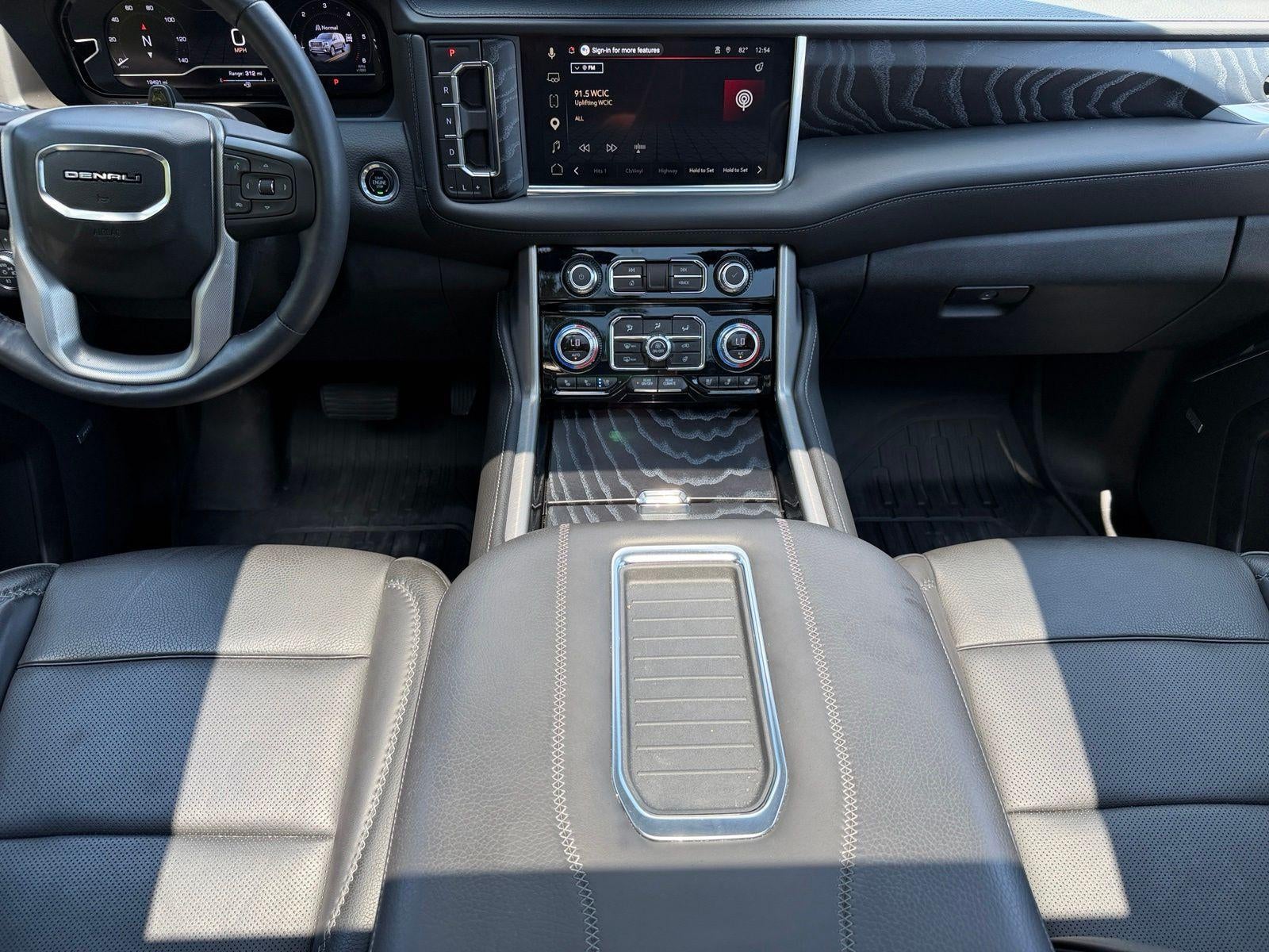 2023 GMC Yukon Base