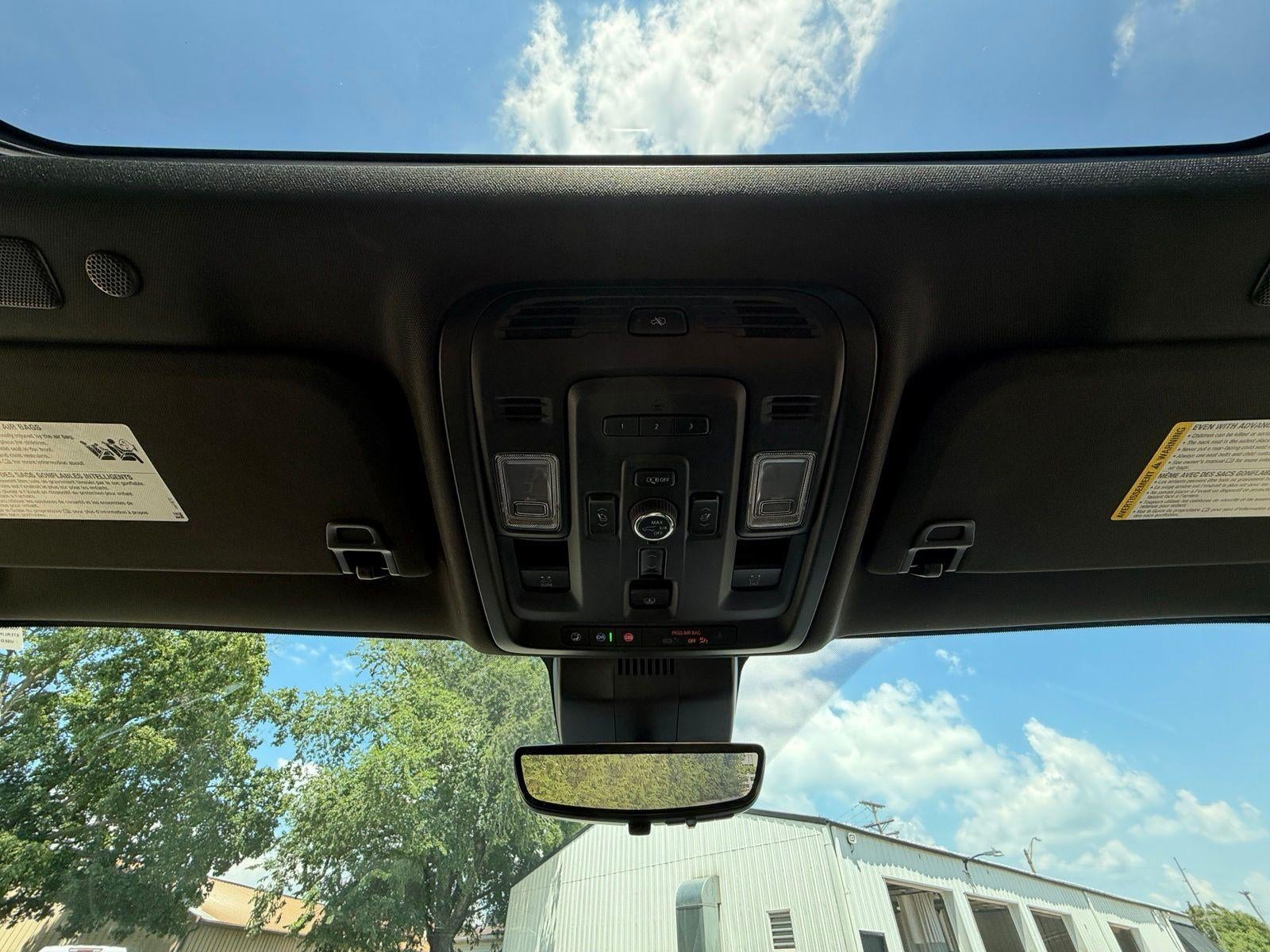 2023 GMC Yukon Base
