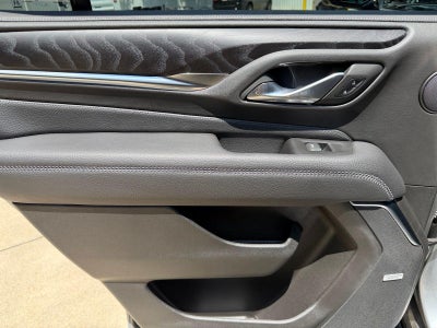 2023 GMC Yukon Base