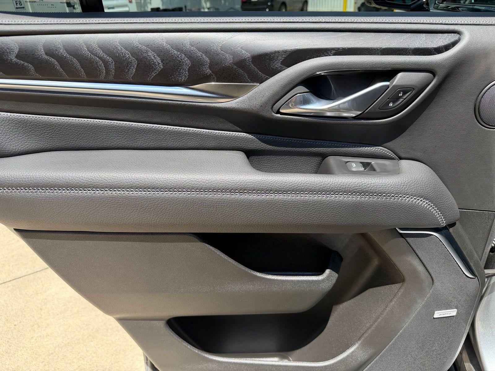 2023 GMC Yukon Base