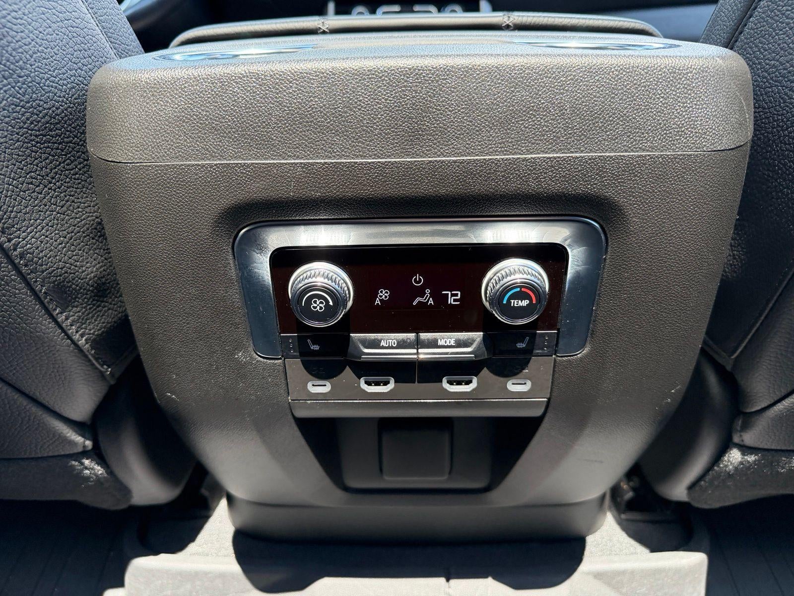 2023 GMC Yukon Base