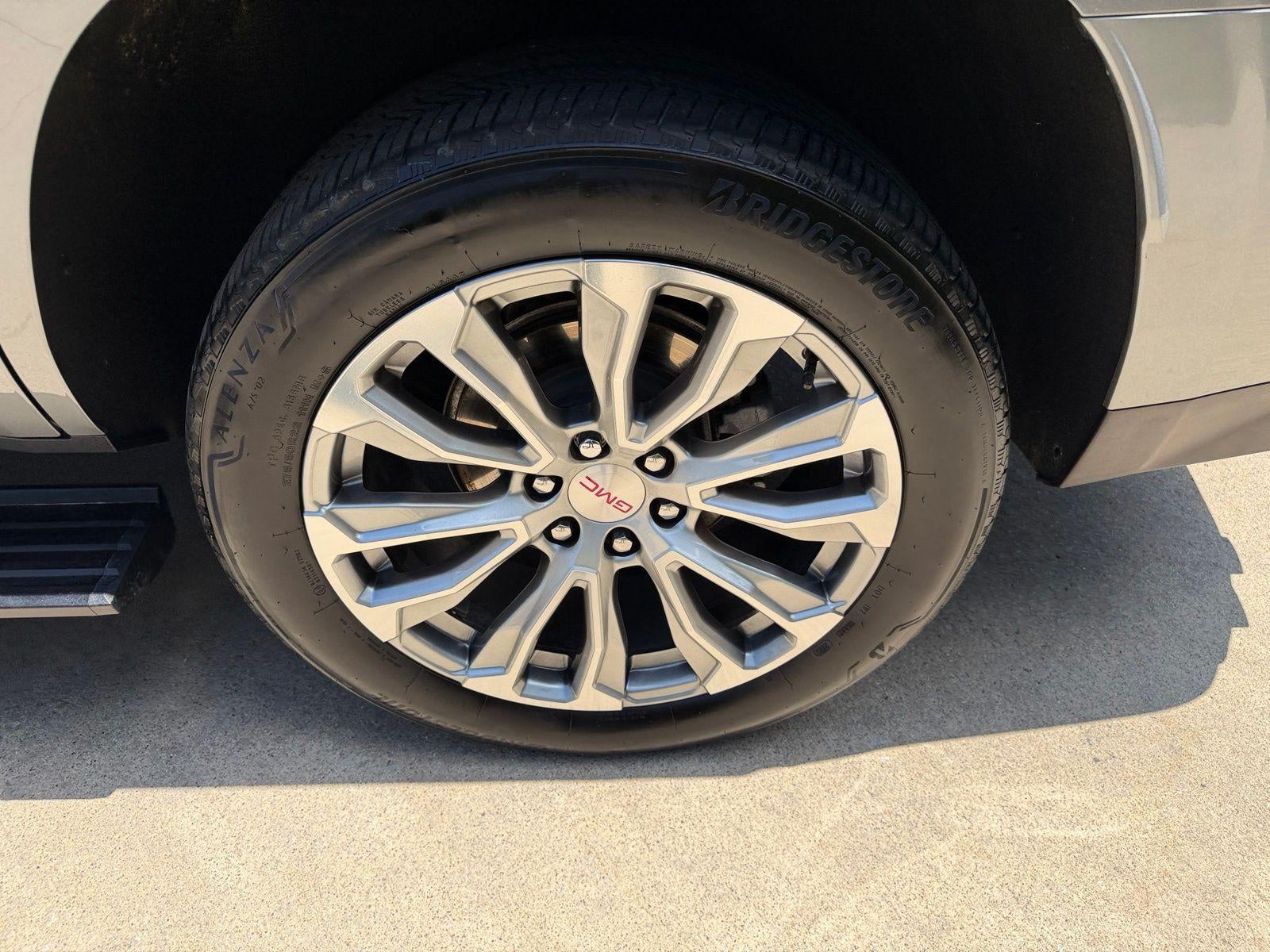 2023 GMC Yukon Base