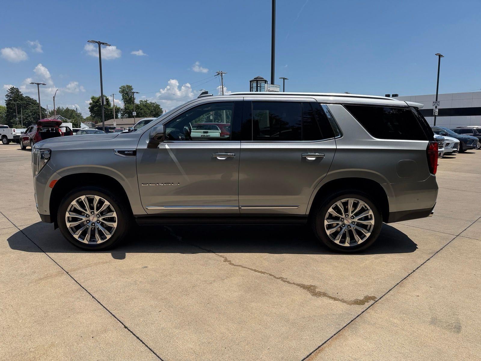 2023 GMC Yukon Base