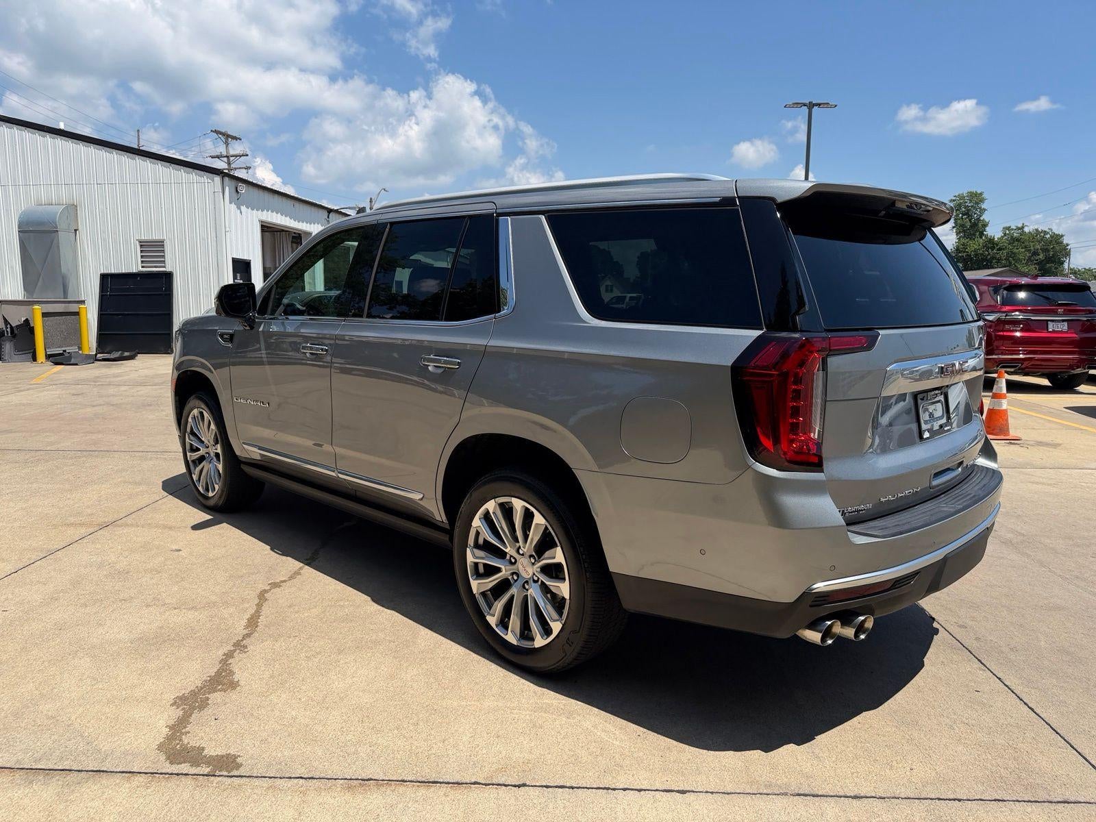 2023 GMC Yukon Base
