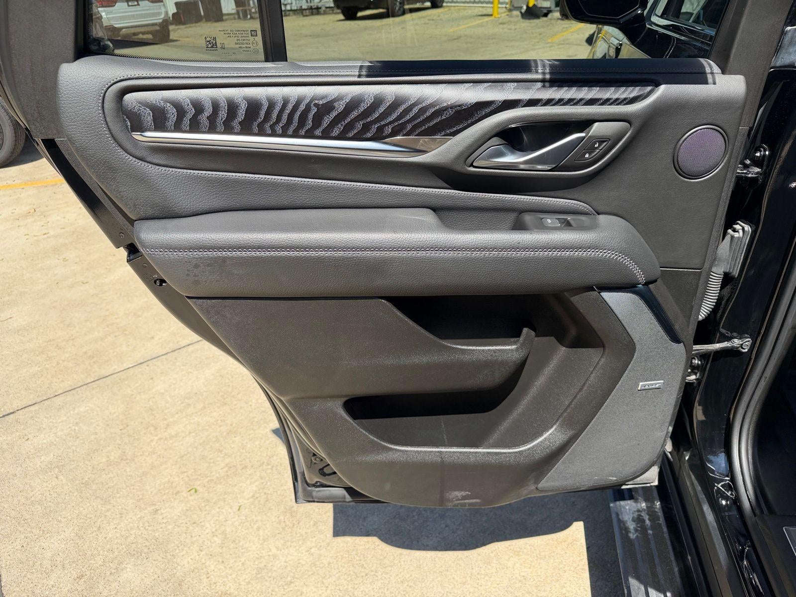 2023 GMC Yukon Base