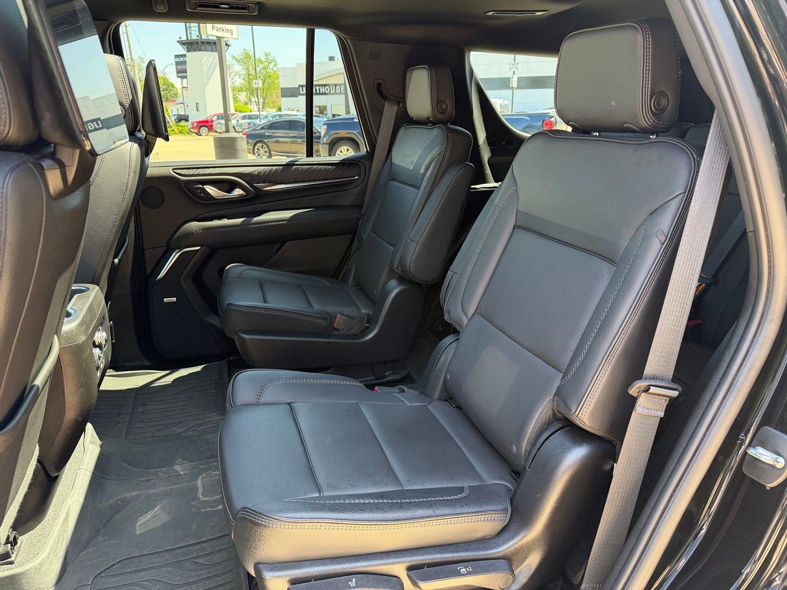 2023 GMC Yukon Base