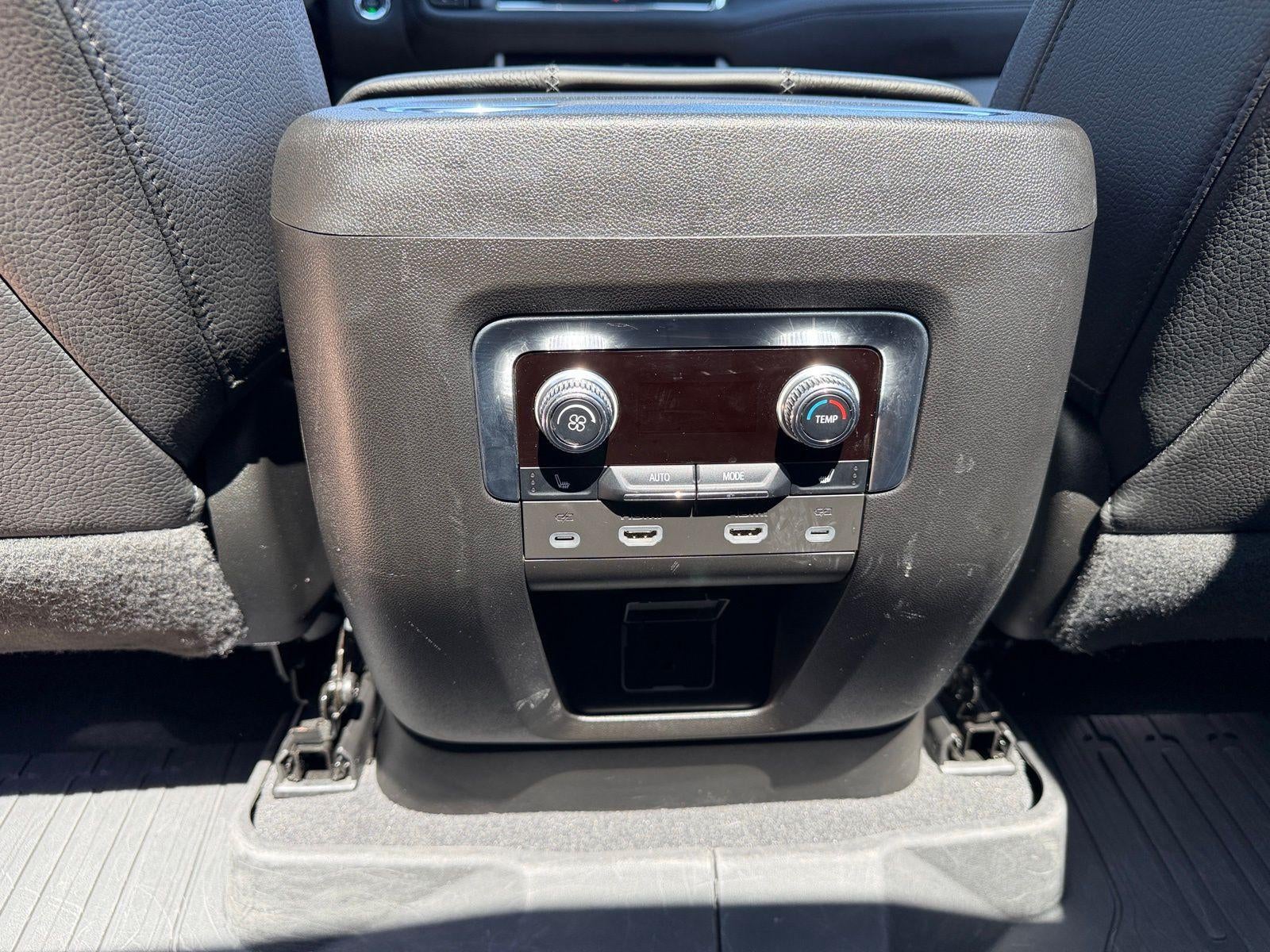 2023 GMC Yukon Base