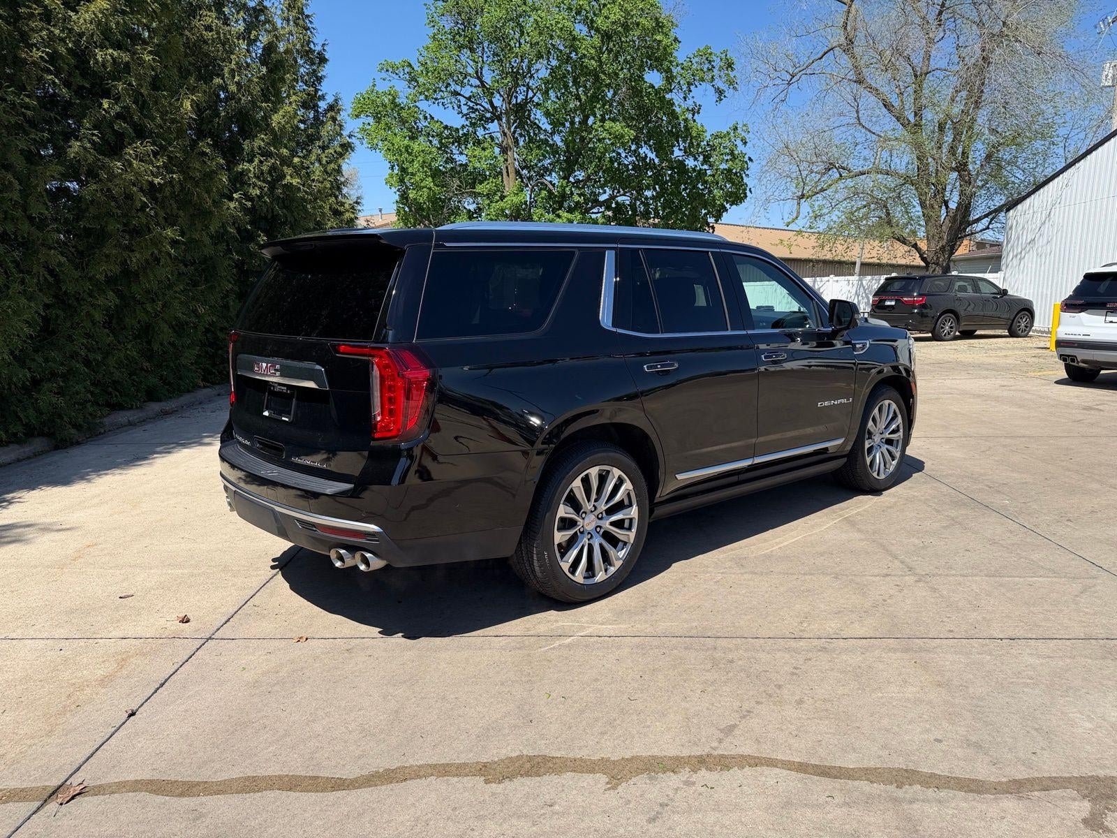 2023 GMC Yukon Base