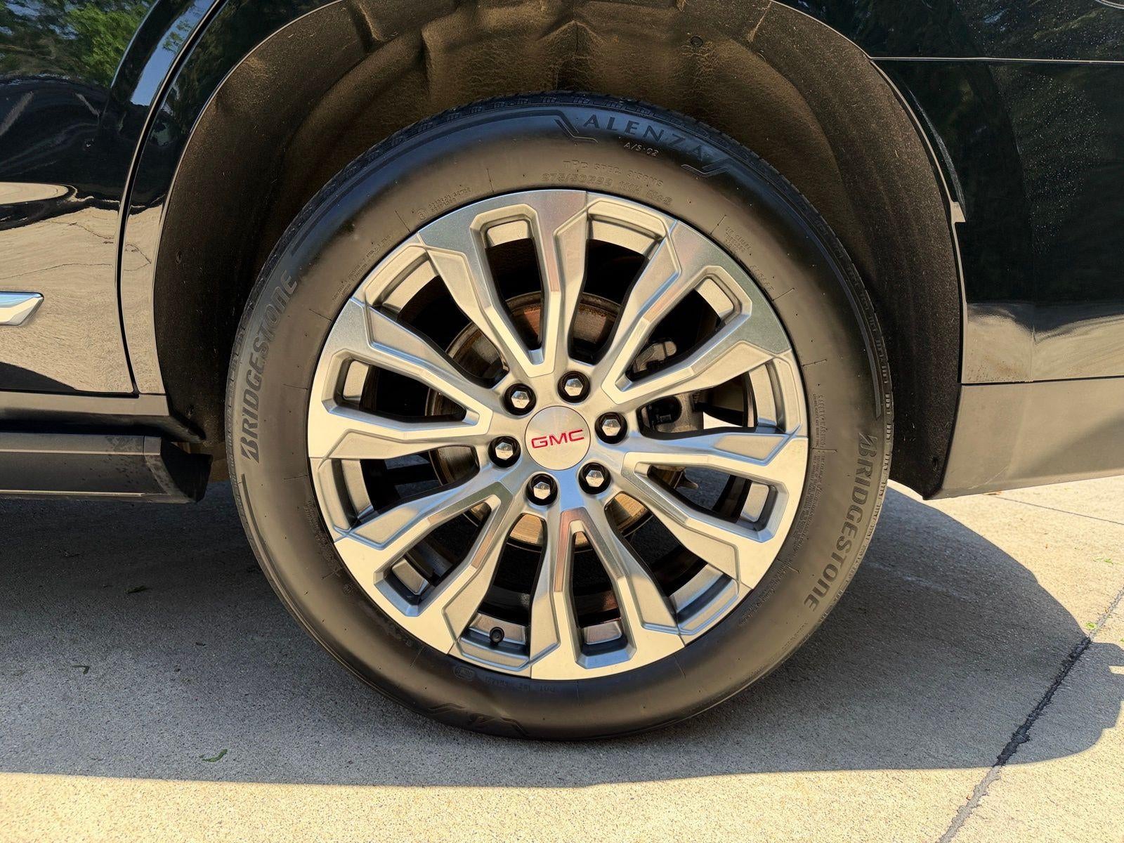 2023 GMC Yukon Base