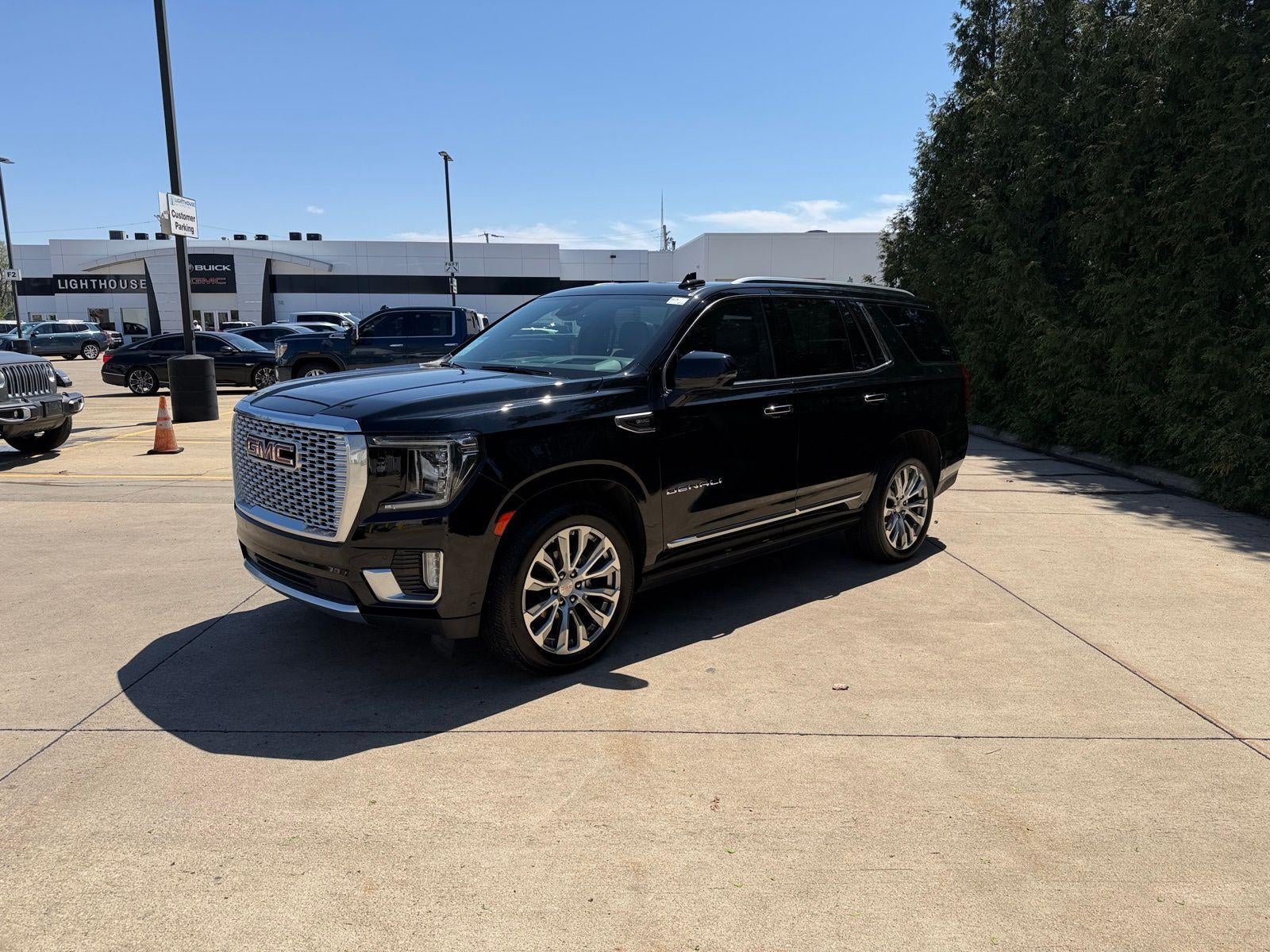 2023 GMC Yukon Base