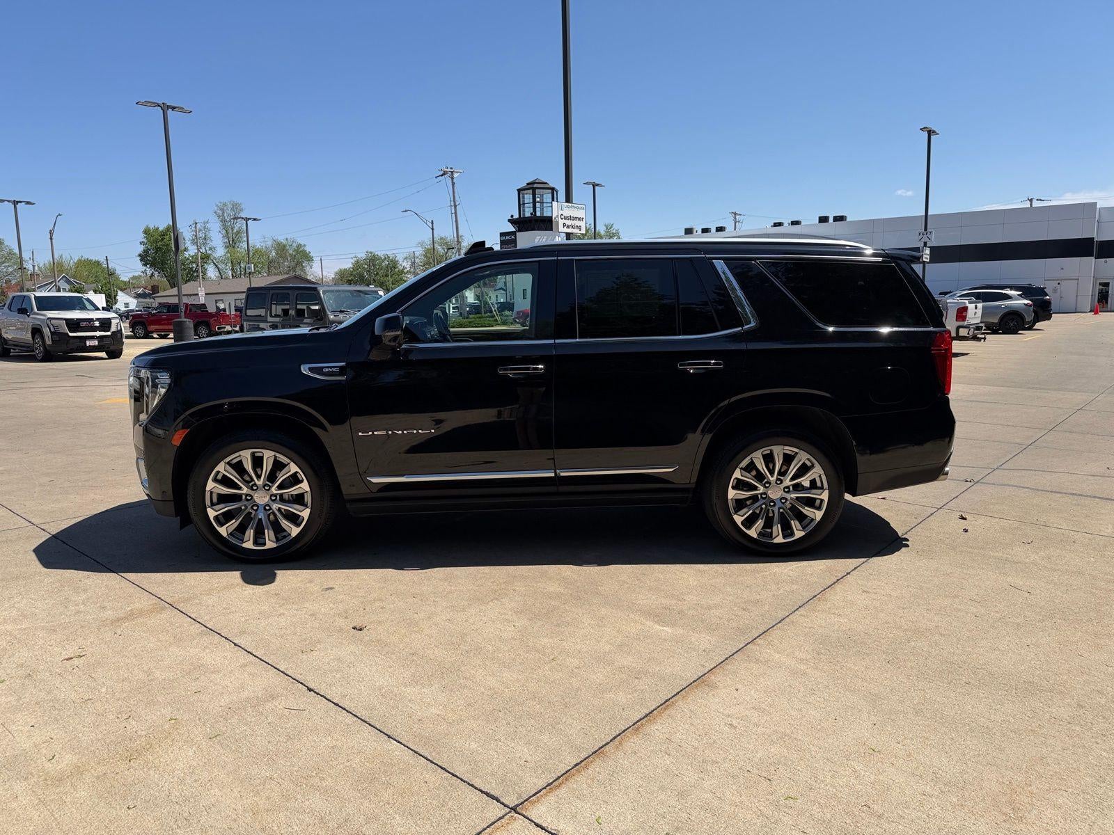 2023 GMC Yukon Base