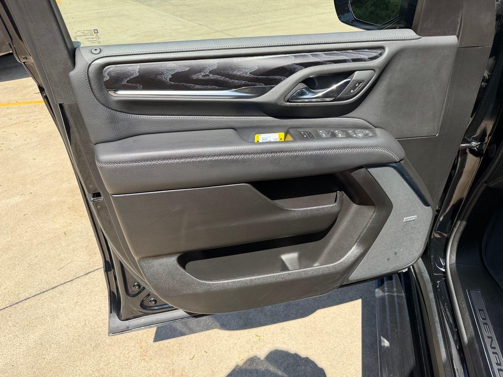 2023 GMC Yukon Base