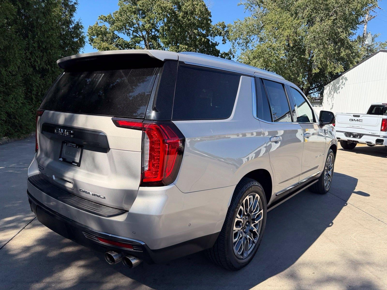 2023 GMC Yukon Denali Ultimate