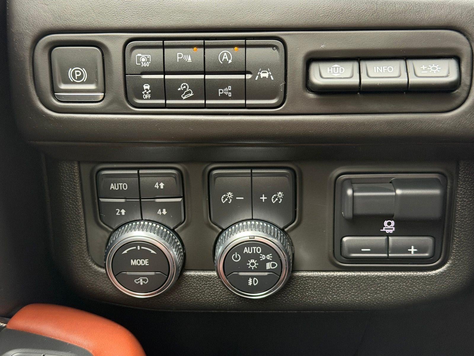 2023 GMC Yukon Base