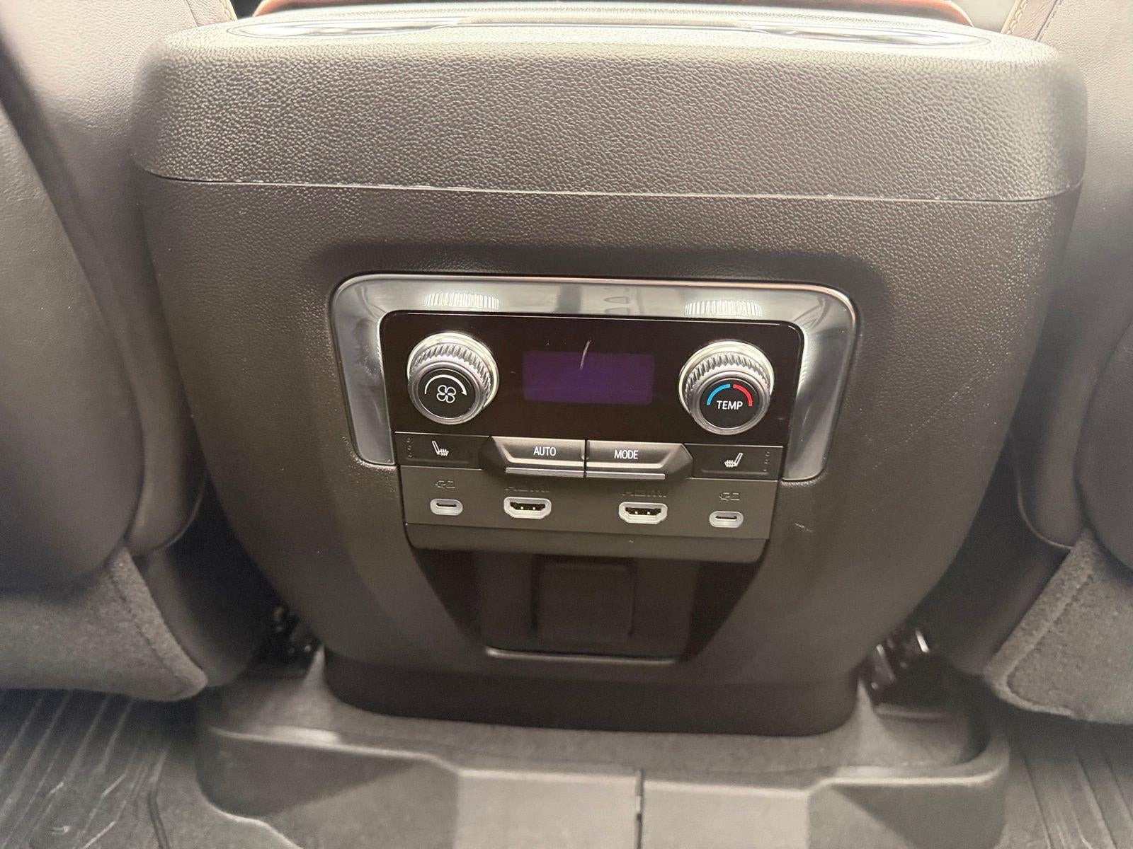 2023 GMC Yukon Base