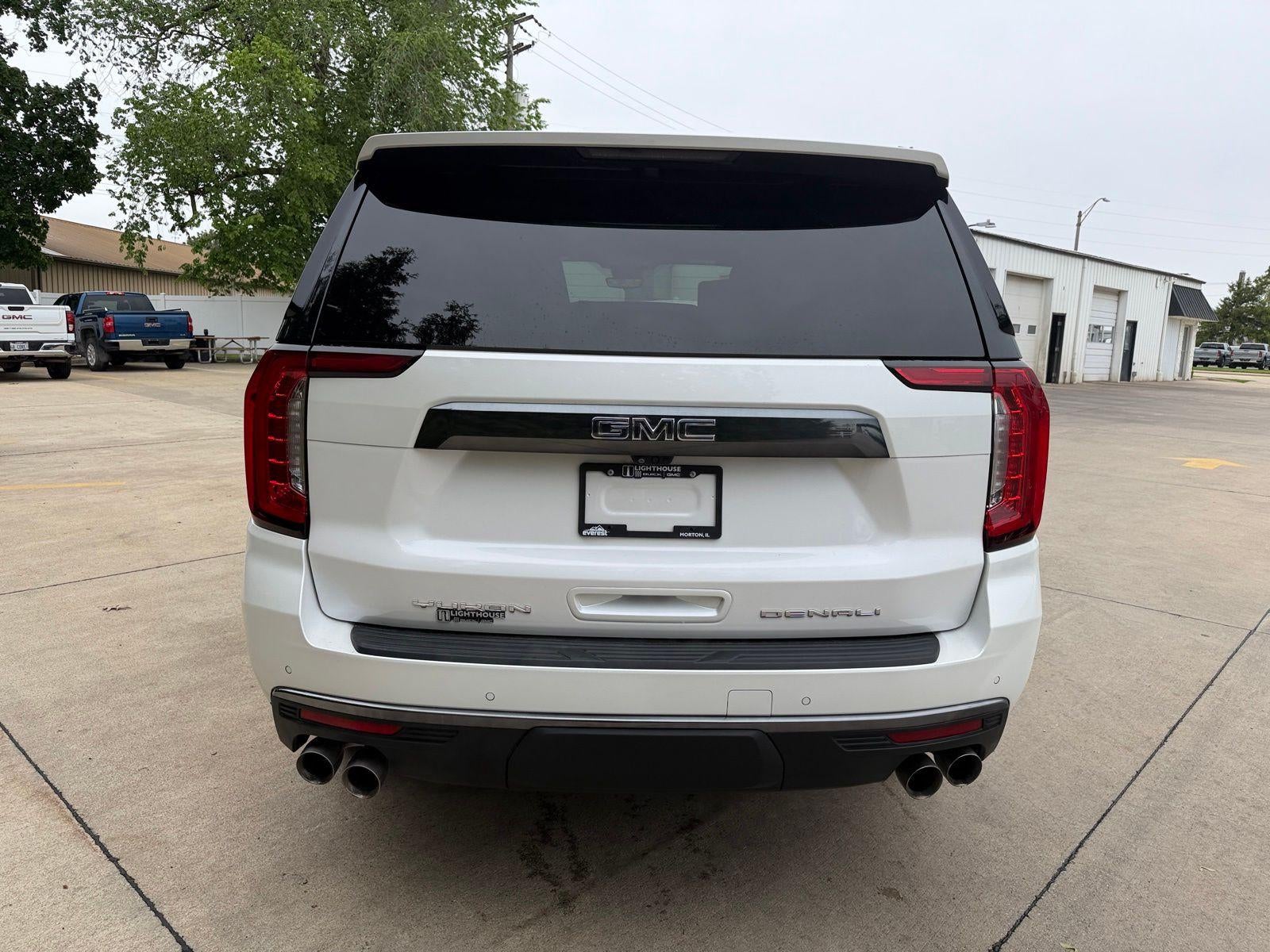 2023 GMC Yukon Base