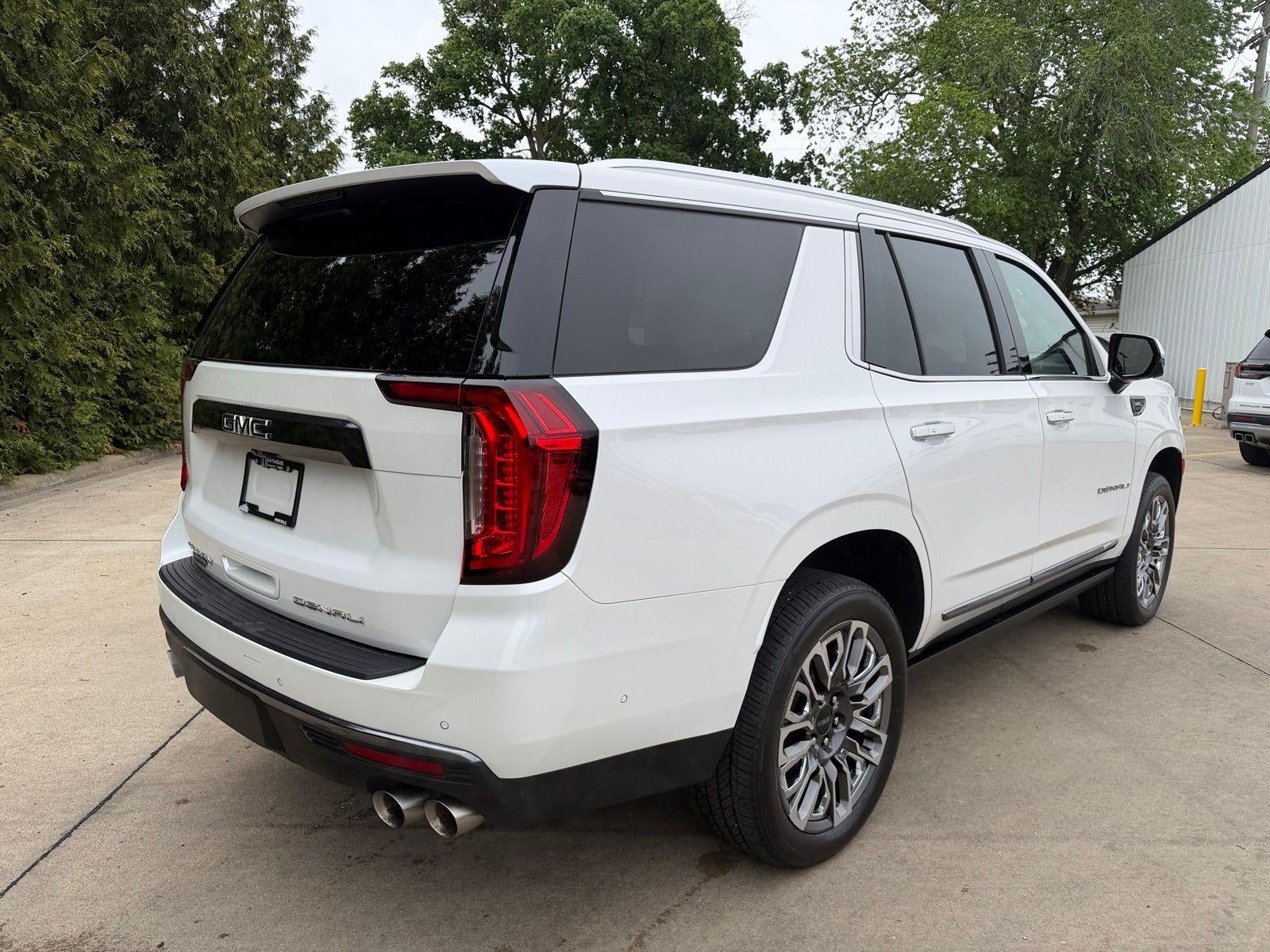 2023 GMC Yukon Base