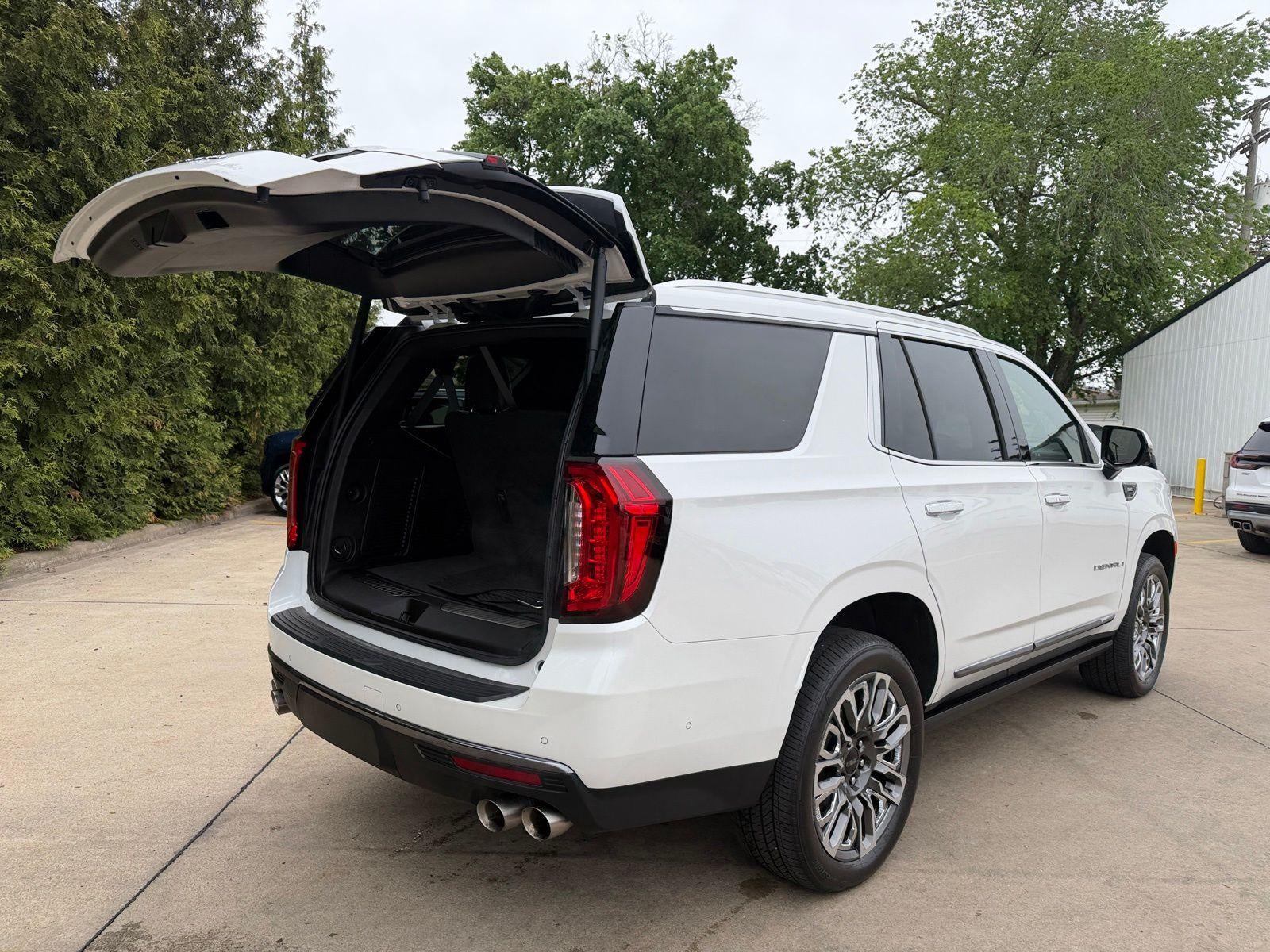 2023 GMC Yukon Base
