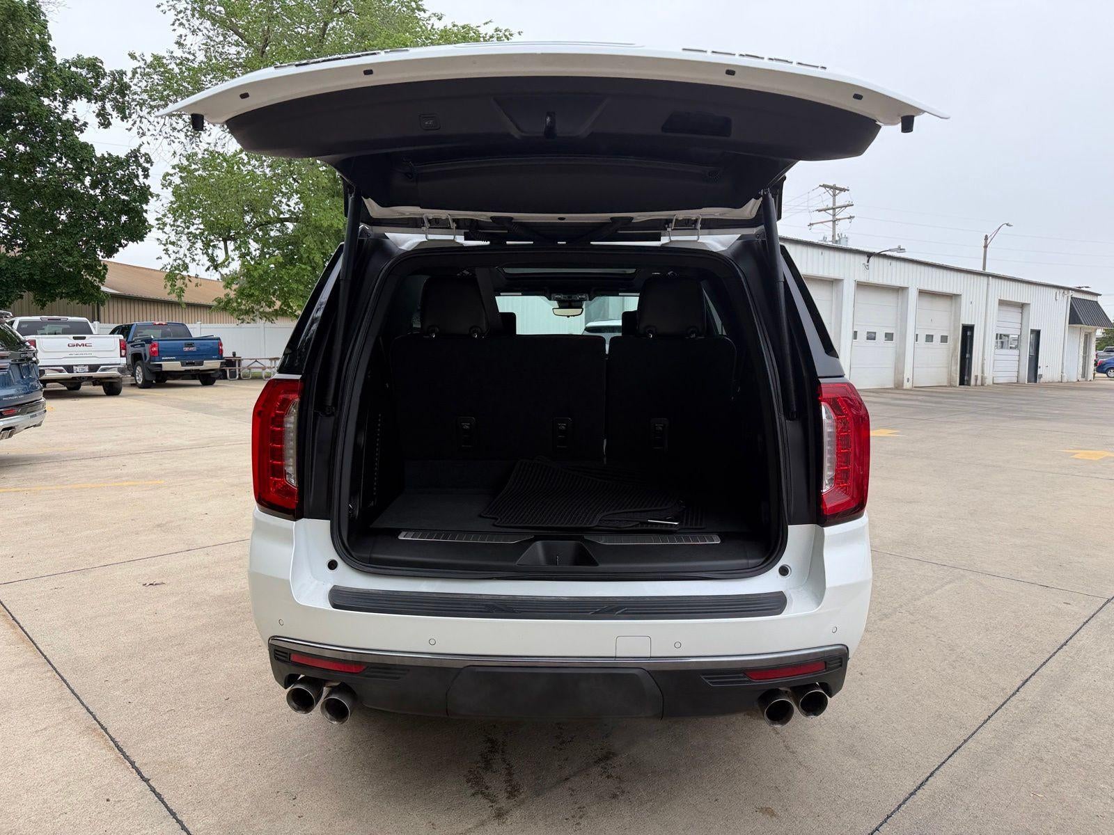 2023 GMC Yukon Base