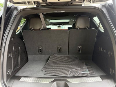 2023 GMC Yukon Base