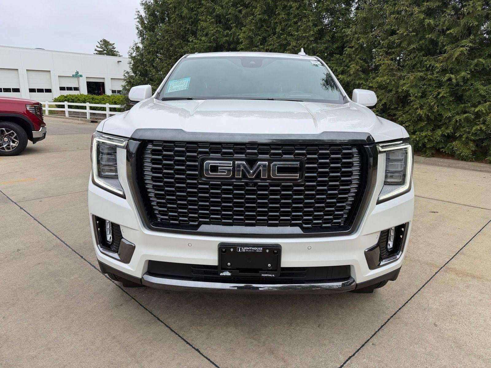 2023 GMC Yukon Base