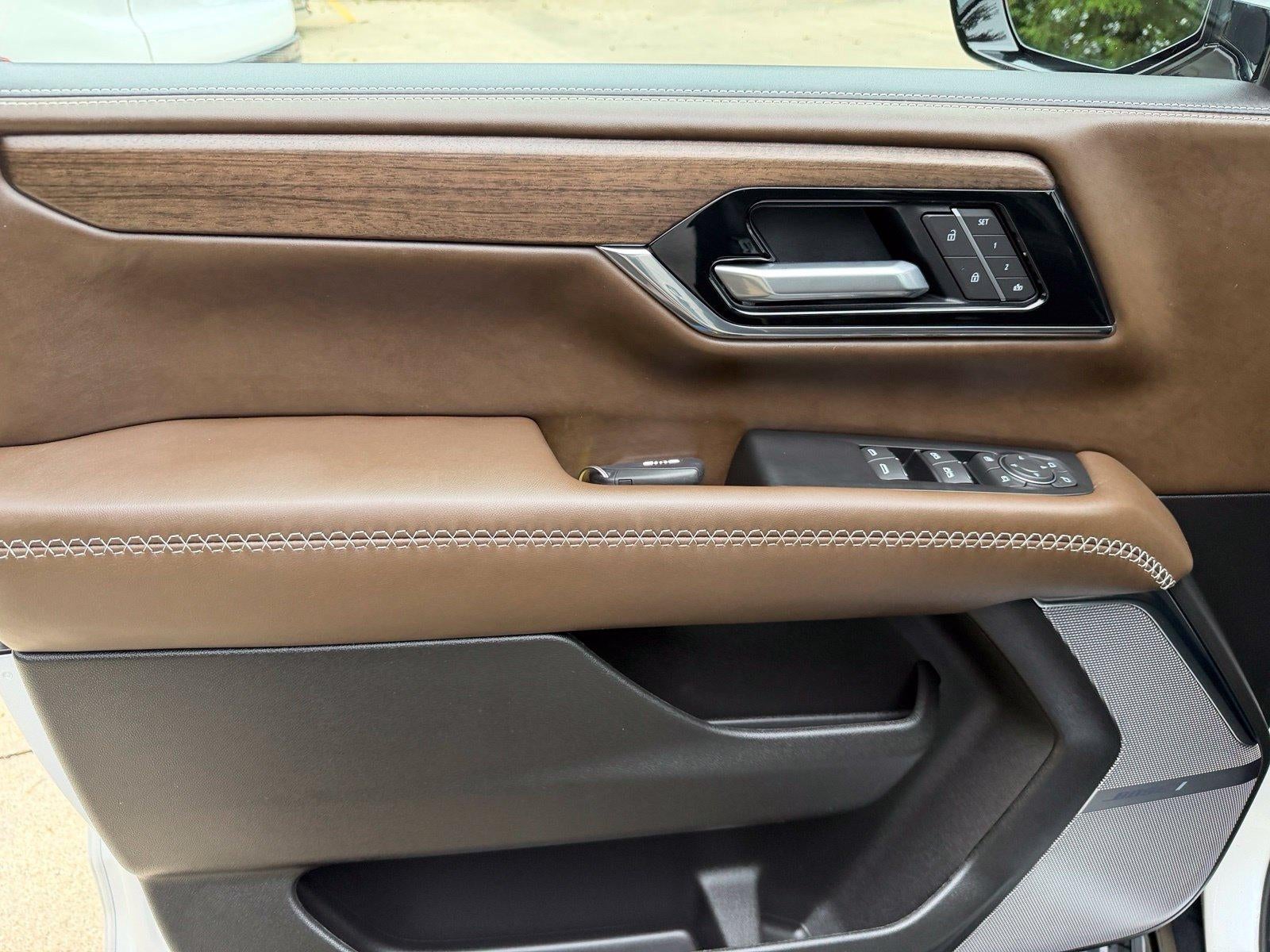 2025 GMC Yukon Denali Ultimate