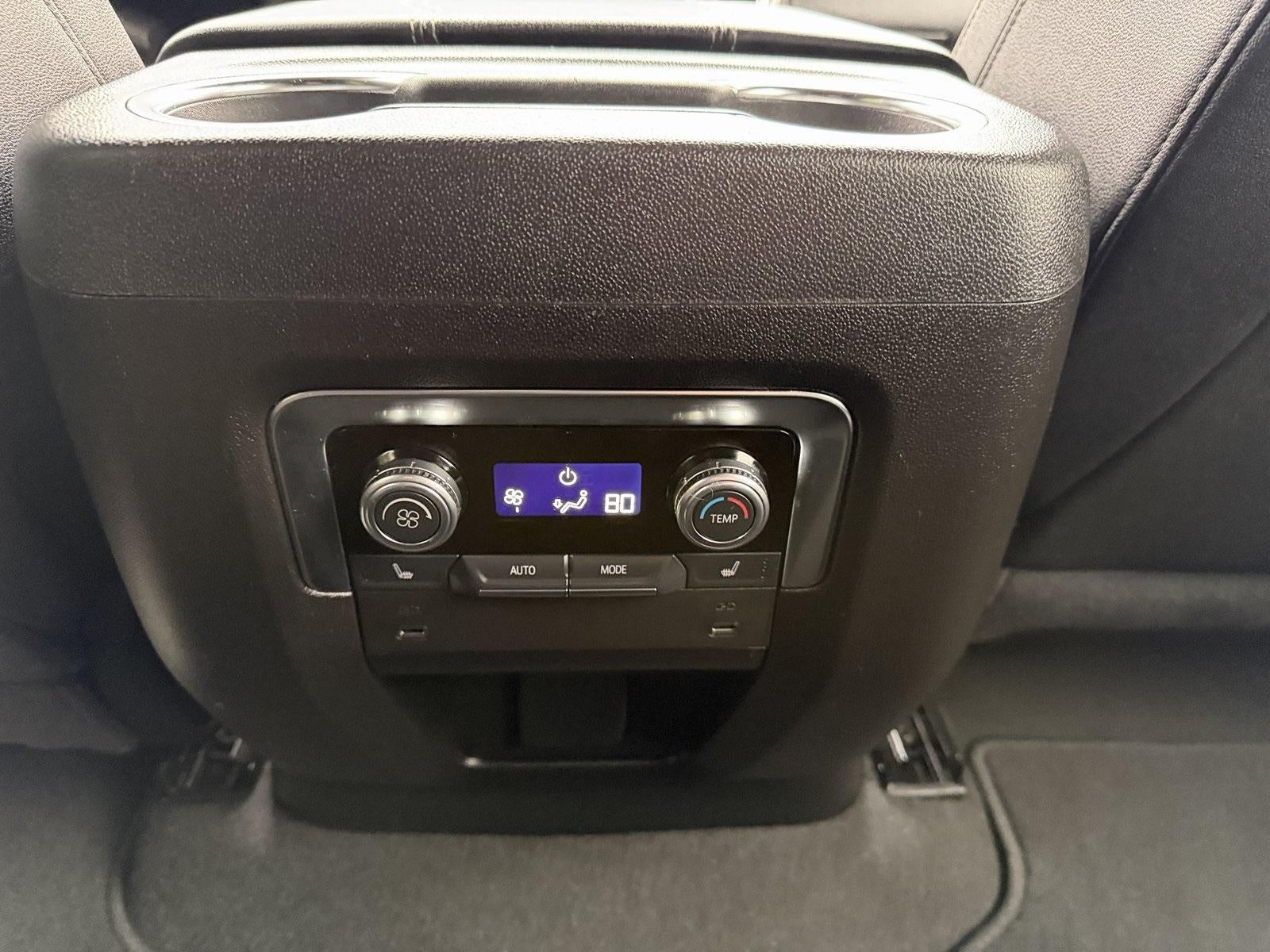 2025 GMC Yukon XL Elevation