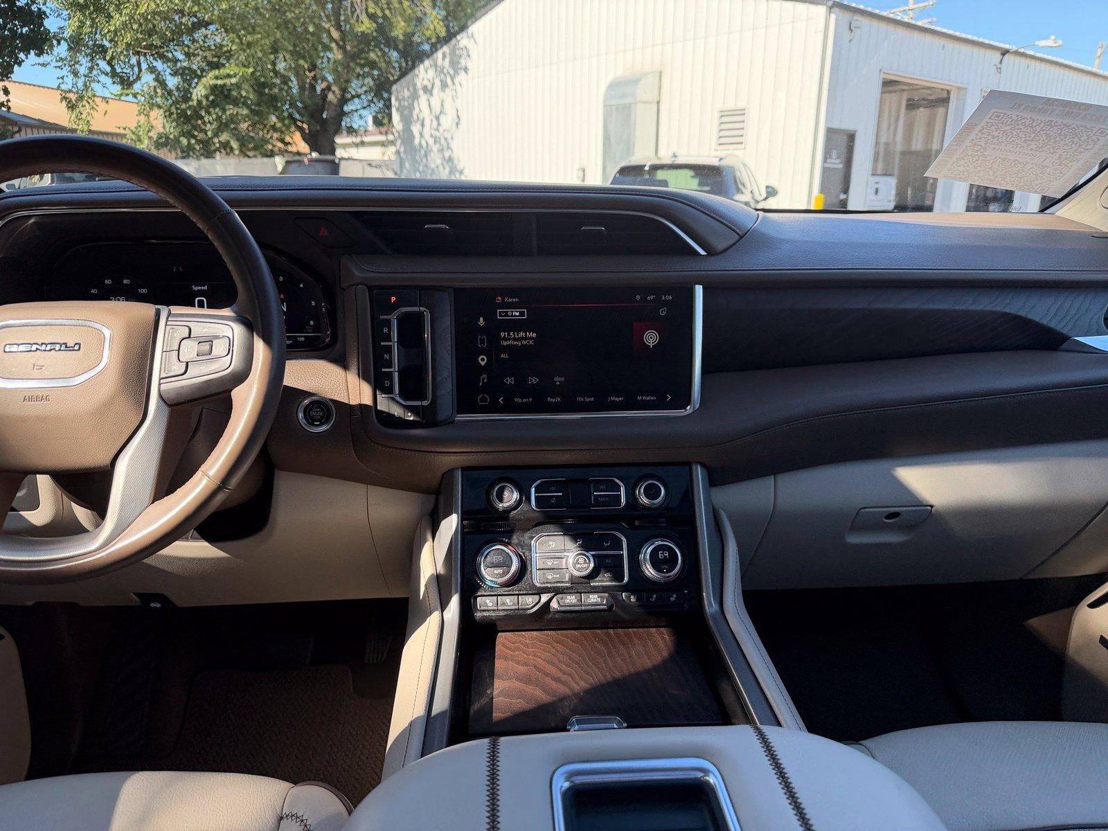 2023 GMC Yukon XL Denali
