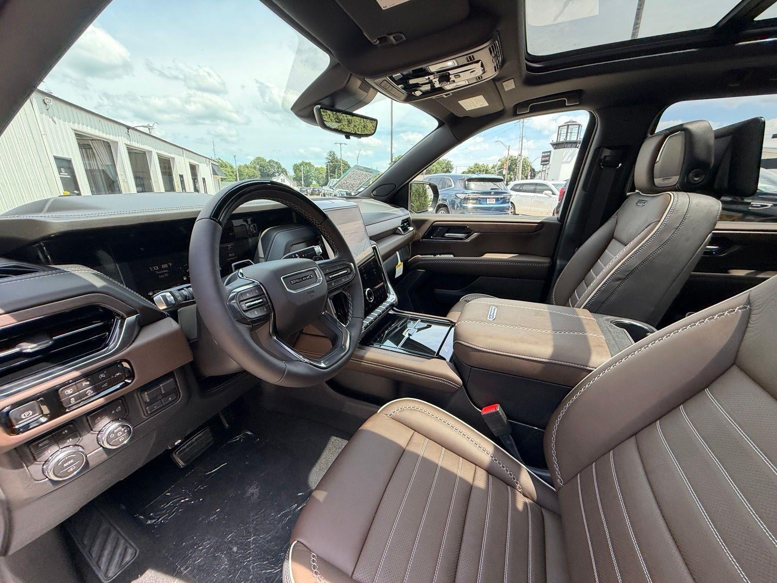 2026 GMC Yukon XL Denali Ultimate - Photo 10