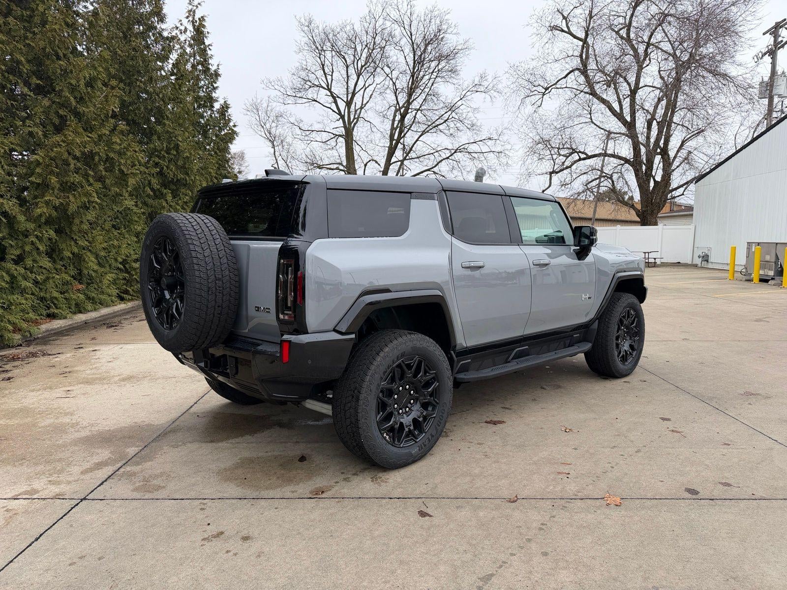 2026 GMC HUMMER EV SUV 2X