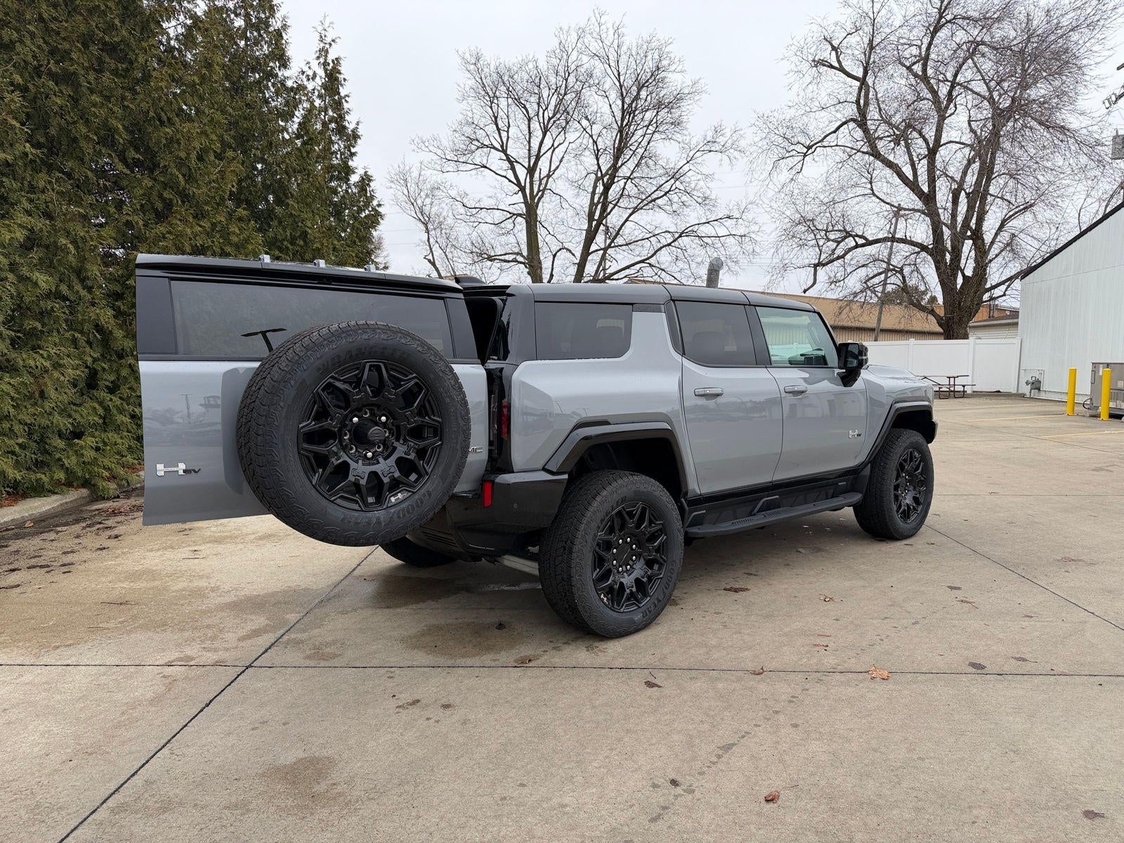 2026 GMC HUMMER EV SUV 2X