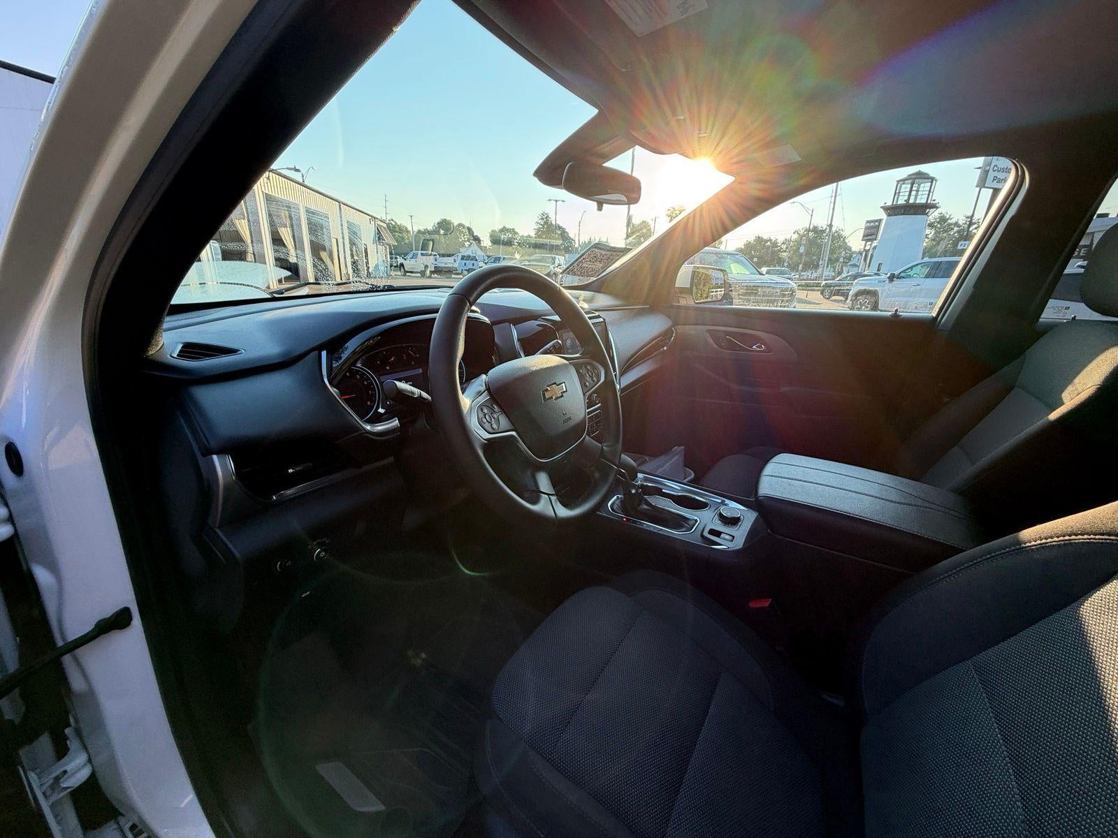 2023 Chevrolet Traverse LT