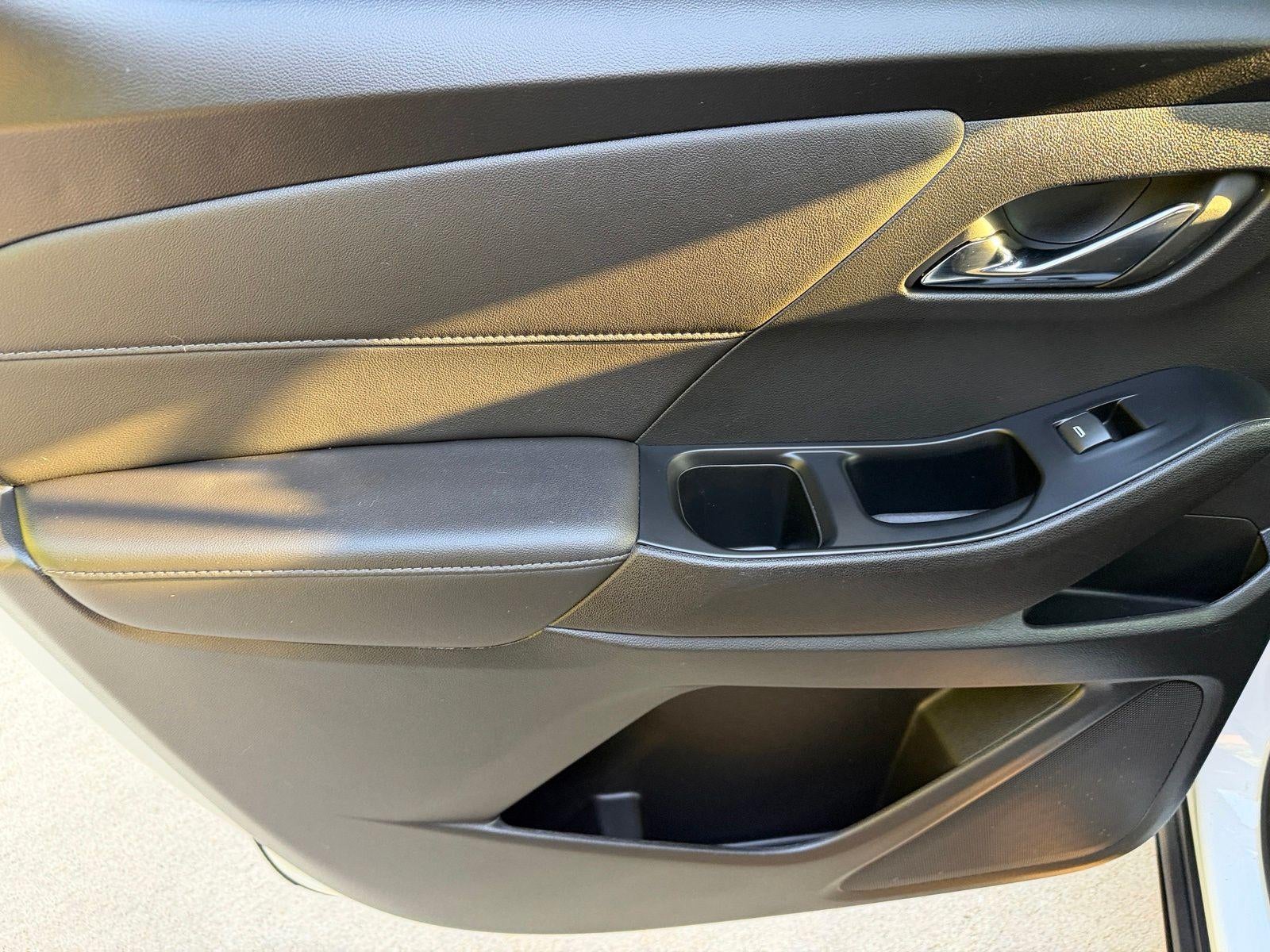 2023 Chevrolet Traverse LT