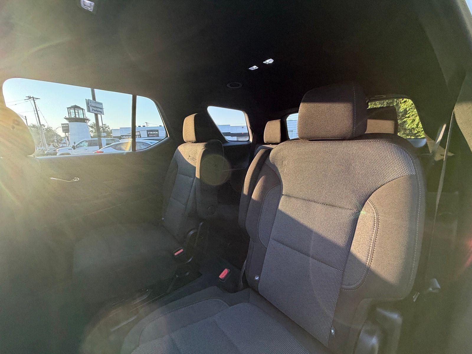 2023 Chevrolet Traverse LT